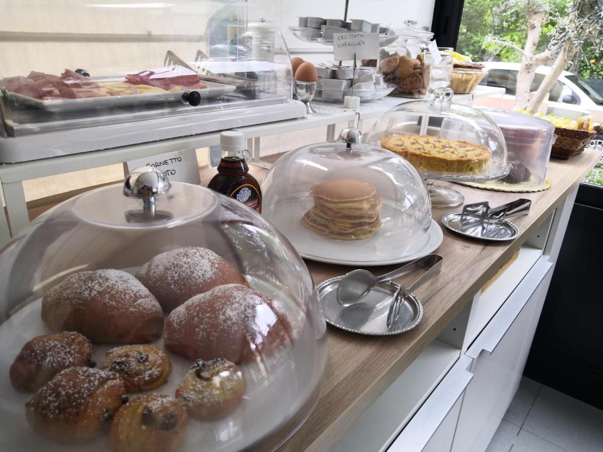 Hotel Iride Suite & Breakfast- Ideale Per Famiglie E Coppie Riccione Ngoại thất bức ảnh