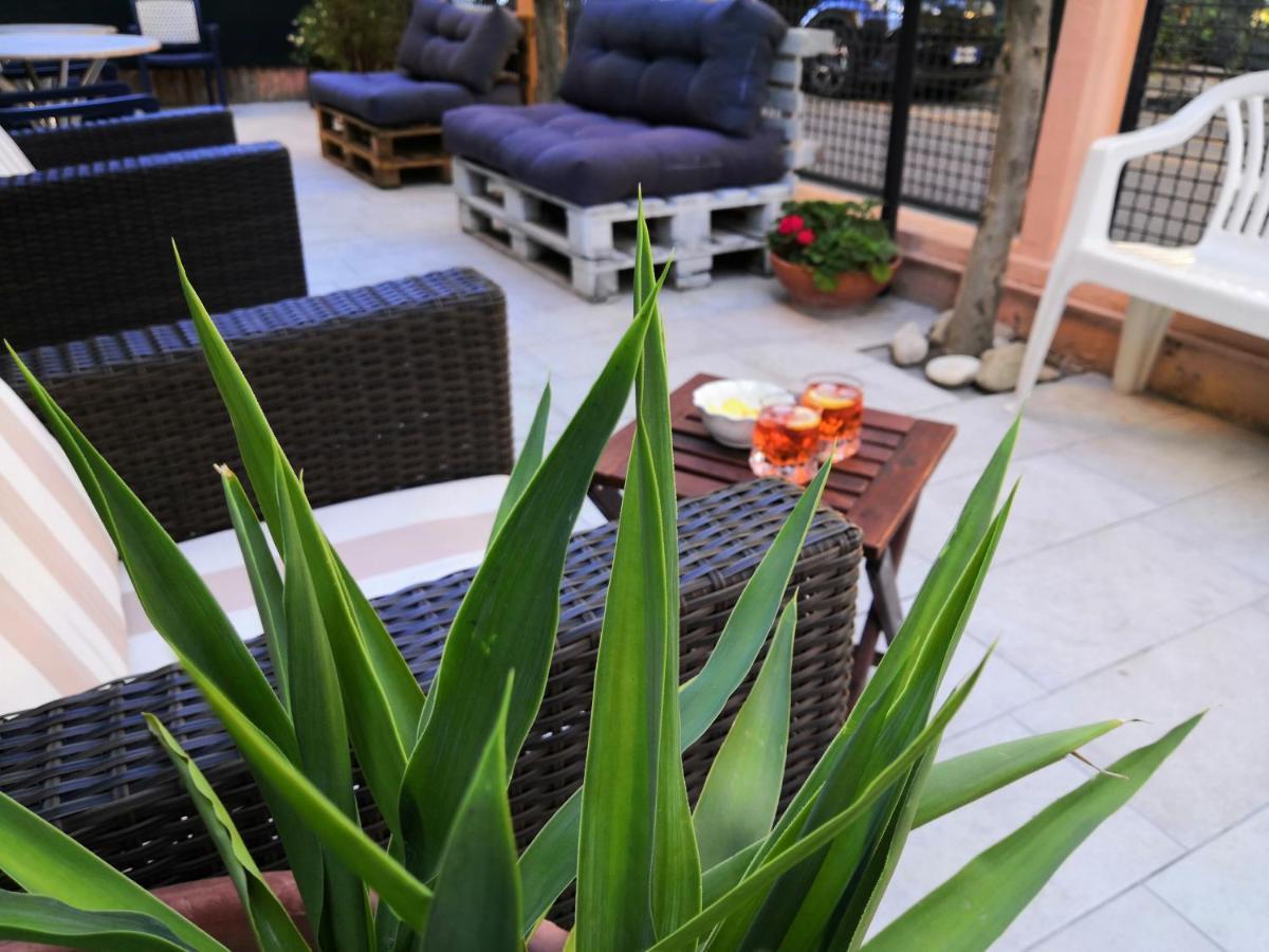 Hotel Iride Suite & Breakfast- Ideale Per Famiglie E Coppie Riccione Ngoại thất bức ảnh