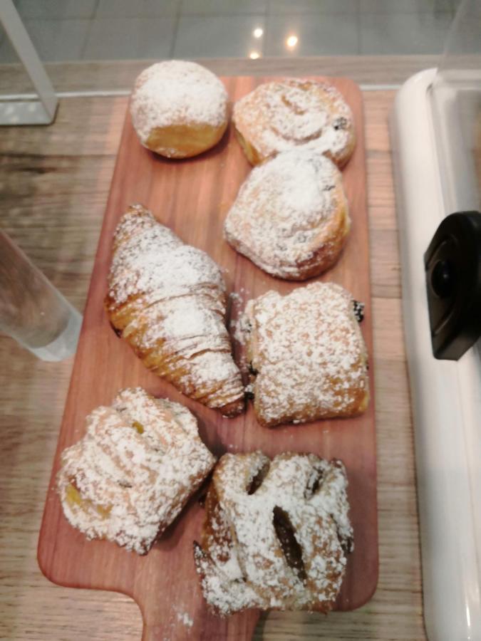 Hotel Iride Suite & Breakfast- Ideale Per Famiglie E Coppie Riccione Ngoại thất bức ảnh