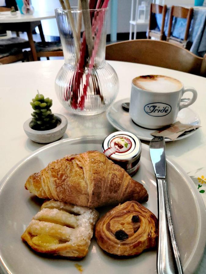 Hotel Iride Suite & Breakfast- Ideale Per Famiglie E Coppie Riccione Ngoại thất bức ảnh