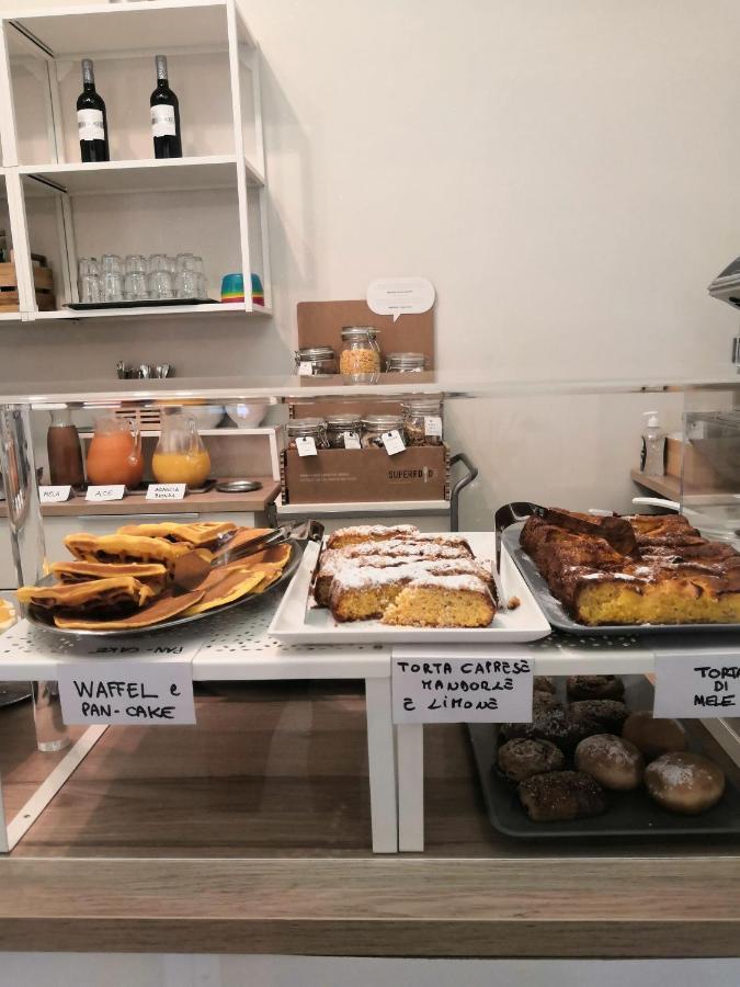 Hotel Iride Suite & Breakfast- Ideale Per Famiglie E Coppie Riccione Ngoại thất bức ảnh
