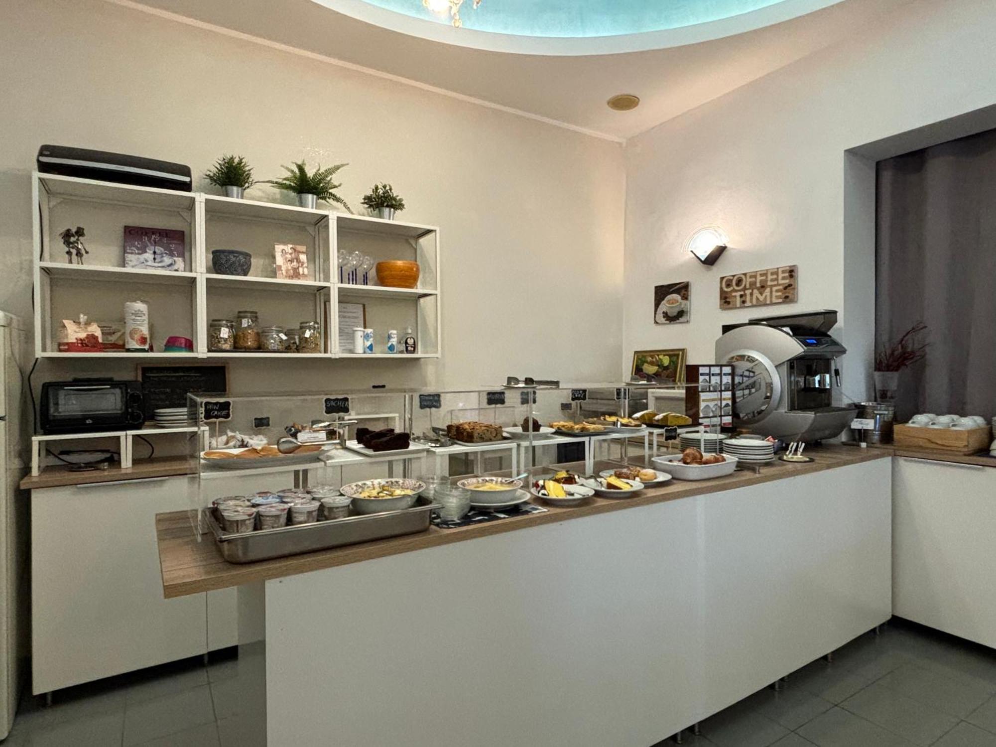 Hotel Iride Suite & Breakfast- Ideale Per Famiglie E Coppie Riccione Ngoại thất bức ảnh