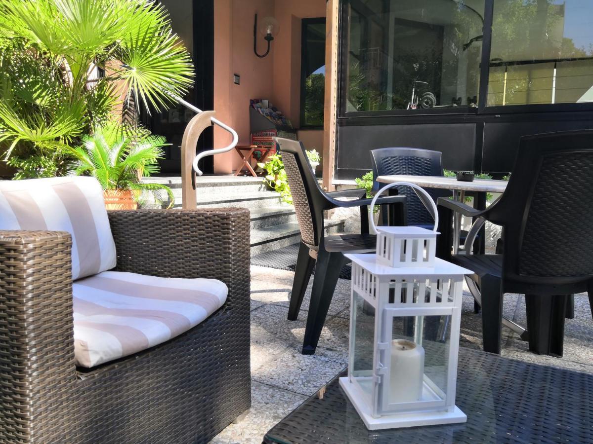 Hotel Iride Suite & Breakfast- Ideale Per Famiglie E Coppie Riccione Ngoại thất bức ảnh